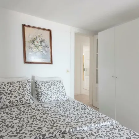 Penthouse Magnificent River View In Alfama