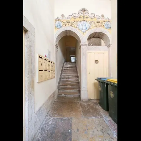 Penthouse Magnificent River View In Alfama Lisbon